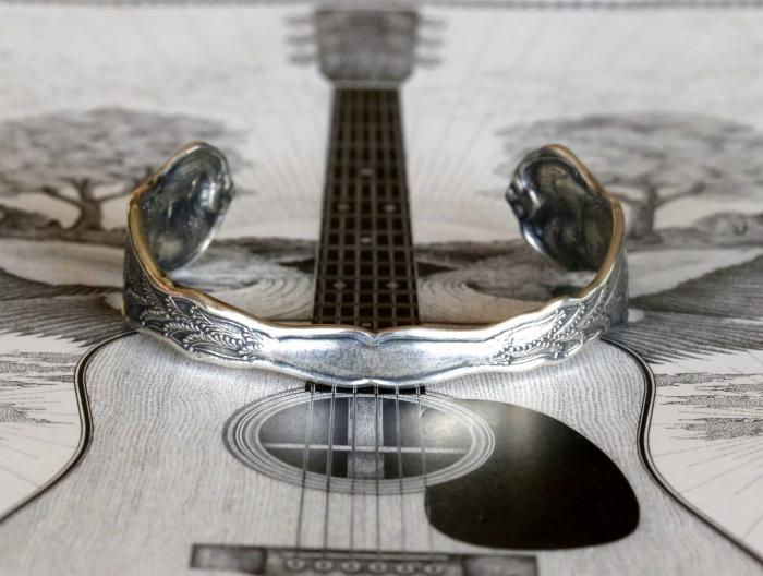 Spoon Bangle / 17AAS-302 – amp japan